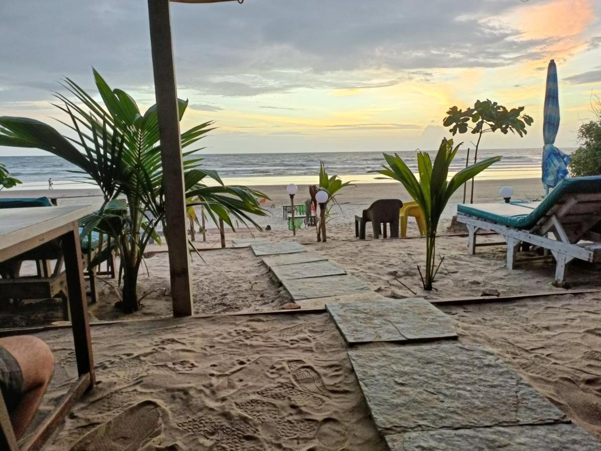 Shantaram Beach Huts Arambol Luaran gambar
